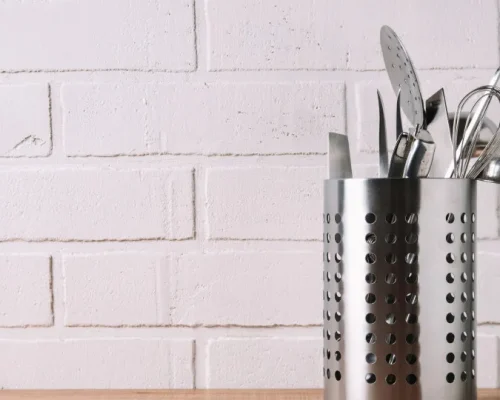 Espátula de Borracha Antiga: O Utensílio Comum na Cozinha que Esconde Riscos à sua Saúde e Como Evitá-los