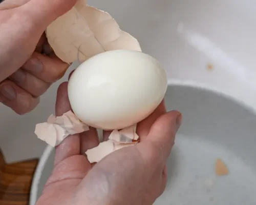 Ovo Cozido Sem Sofrimento: Truques Geniais para Descascar Facilmente e Evitar Casca Grudada