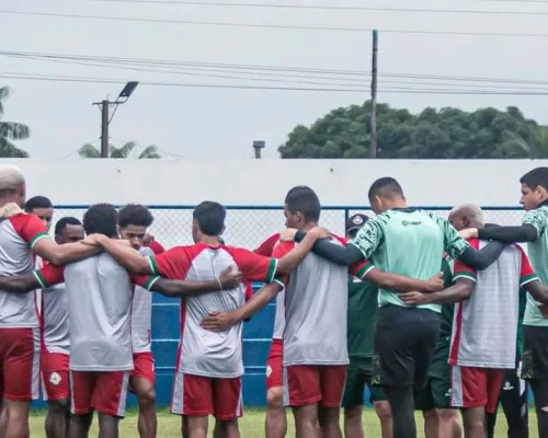 Tuna encerra preparação e defende liderança diante do Águia