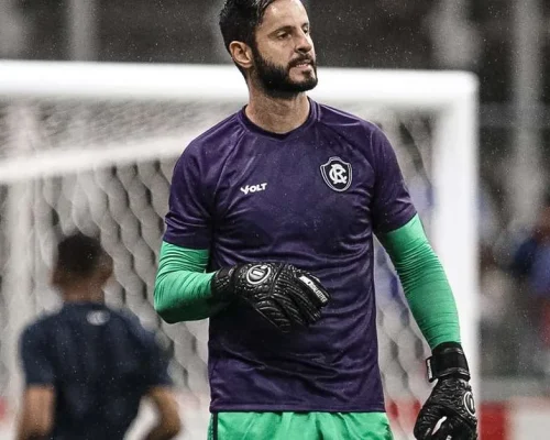 Vitória fora de casa pela Copa do Brasil anima goleiro do Remo para os próximos jogos da Série A
