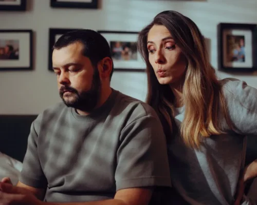 Ciúmes e os Signos: Descubra como Cada Personalidade Lida com o Sentimento e Mostra Seu Ciúme