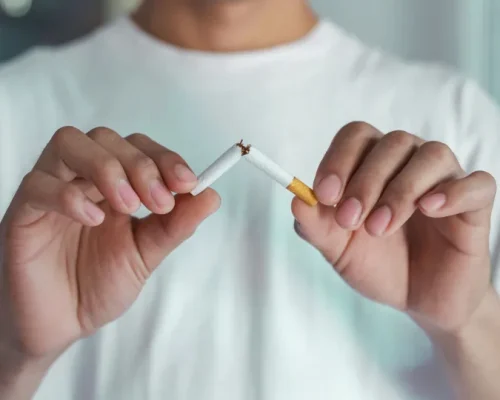 Pare de Fumar Agora: 7 Benefícios Incríveis para a Sua Saúde Bucal e Dentes Mais Brilhantes