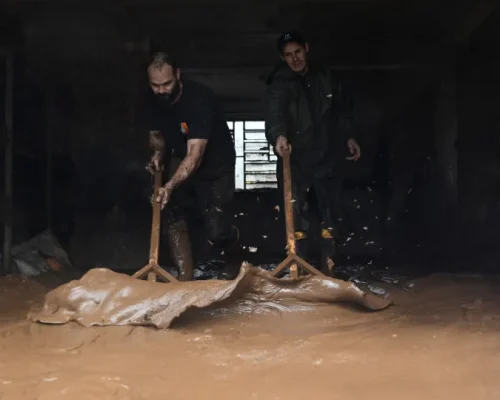 Chuva em 19 Cidades Gaúchas: Desalojados e Danos Urgem Atenção da Defesa Civil com Risco de Deslizamentos