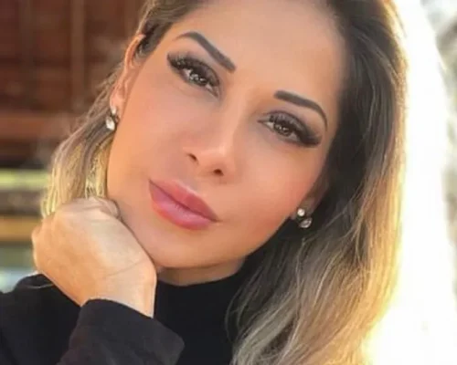 Maíra Cardi relata desespero com filha pequena em estado grave no exterior, impedida de voltar ao Brasil