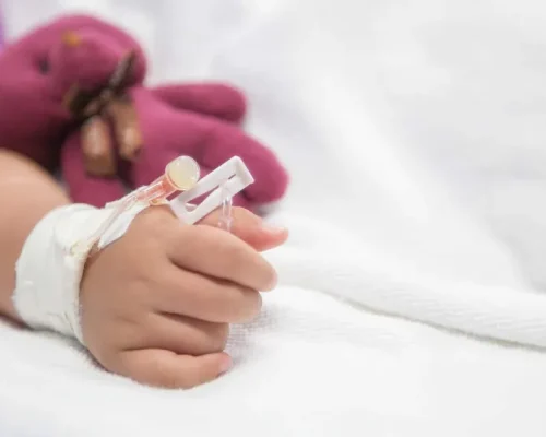 Gripe Antecipada e Retorno Precoce: Escolas Viram Palco de Transmissão de Vírus Respiratórios em Crianças