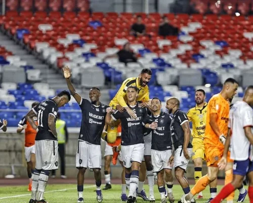Remo vira sobre o Bahia no Mangueirão e carimba vaga nas oitavas da Copa do Brasil
