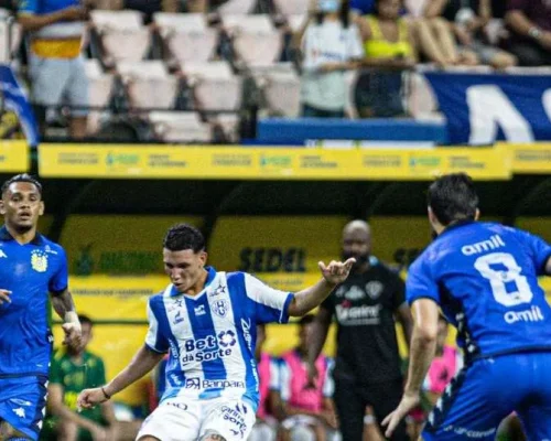 Paysandu e Nacional iniciam decisão da Copa Norte em clima de revanche no Mangueirão