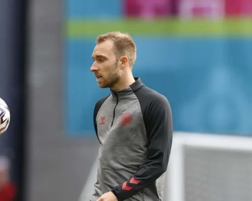 Eriksen relata susto após choque do CDI e tranquiliza torcedores: