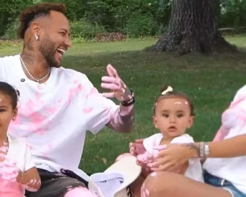 Após anúncio da gravidez, Neymar reage sobre nova filha: