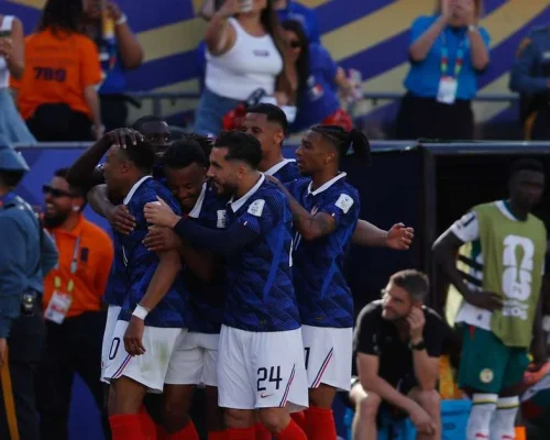 Mbappé decide, França supera susto inicial e estreia com vitória sobre Senegal