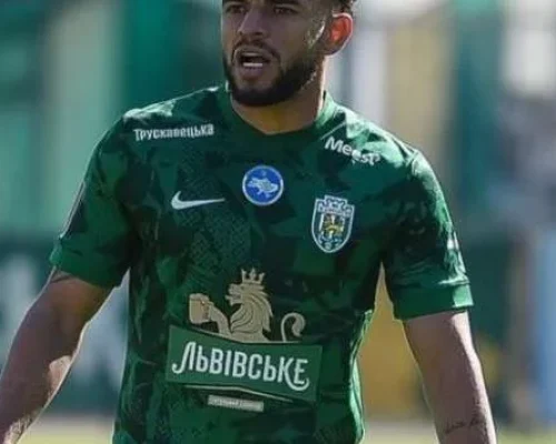 Volante que está no futebol da Ucrânia entra na mira do Remo para a Série A; diz jornalista