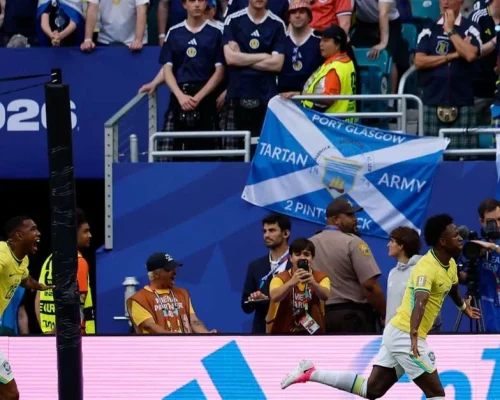 Vini Jr decide, Brasil vence a Escócia e avança como líder do Grupo C na Copa do Mundo