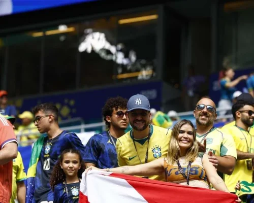 No centro de Miami, futebol une imigrantes e turistas durante a Copa do Mundo