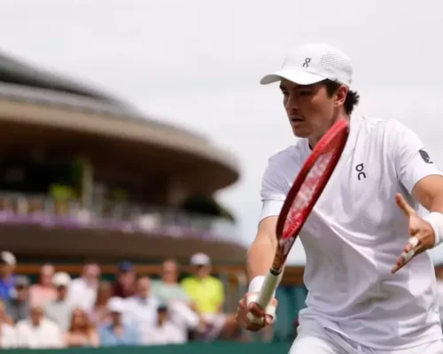 João Fonseca é eliminado por Safiullin e se despede de Wimbledon na terceira fase
