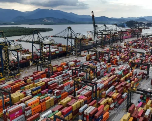 Exportações aos EUA crescem pela primeira vez após tarifaço de Trump