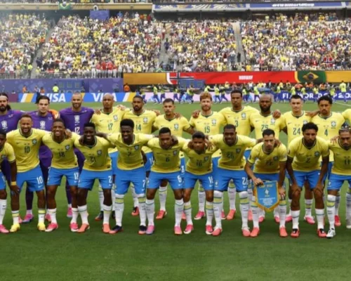 Após eliminação na Copa, Ancelotti e jogadores deixam base da seleção em Nova Jersey