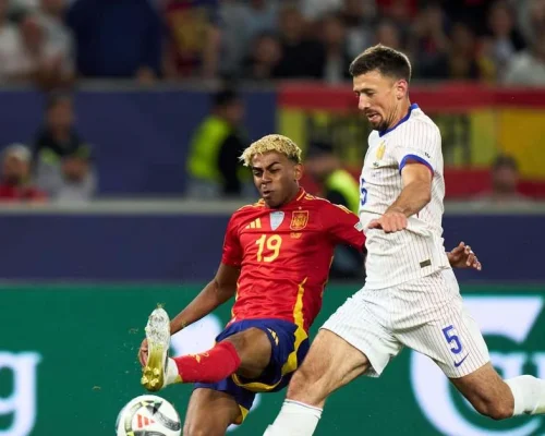 Choque de estilos marca semifinal da Copa do Mundo entre França e Espanha; veja como jogam