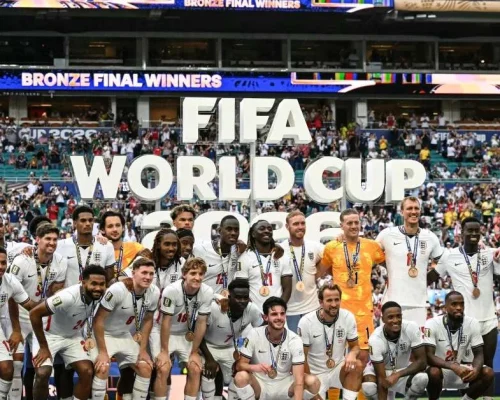Inglaterra resiste à reação francesa e fica com o terceiro lugar da Copa do Mundo