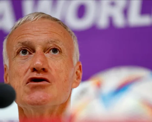 Deschamps encerra ciclo vitorioso na França com derrota