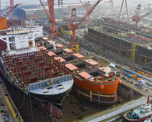 Indústria naval da China amplia liderança global com explosão de novos pedidos em 2026