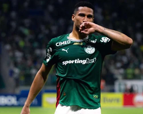 Murilo destaca espaços no Palmeiras em esquema com três zagueiros: