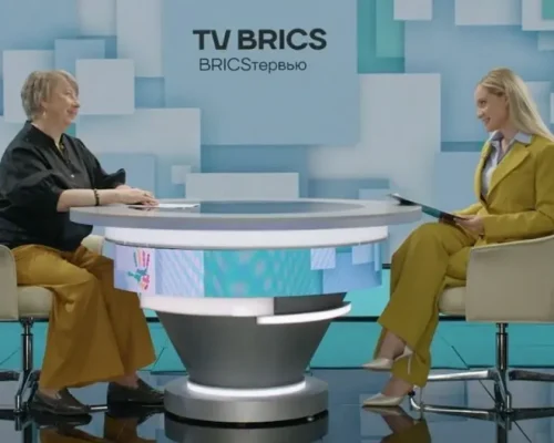 “O diálogo tem início no interesse mútuo pela cultura e pelas tradições de cada povo”, diz Marina Zakharenko, diretora da Biblioteca Estatal Russa de Literatura Estrangeira Margarita Rudomino