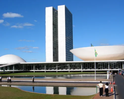 TCU vê irregularidades em 82% dos repasses por emendas Pix