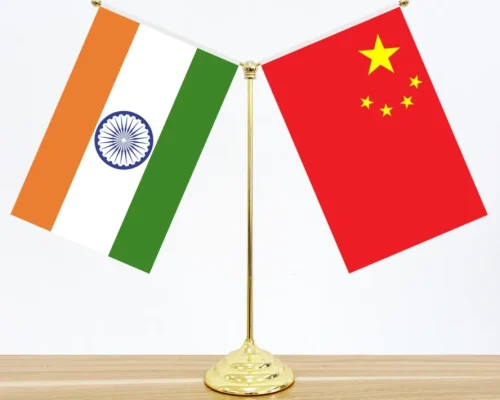 Pochmann aponta as diferenças entre os modelos de desenvolvimento da China e da Índia