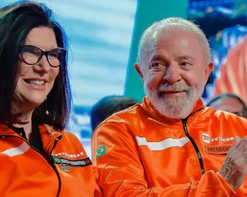 Números comprovam Lula: a Petrobras a serviço do povo brasileiro produz mais, refina mais e investe mais