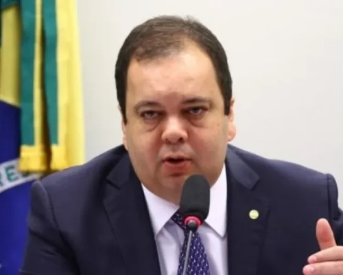 Elmar Nascimento muda autodeclaração para ‘preto’, depois de se declarar ‘branco’ e ‘pardo’