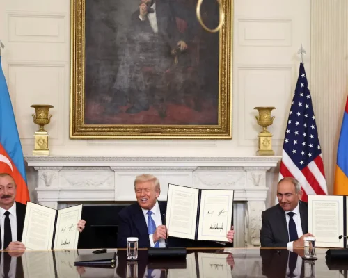 Armênia e Trump defendem corredor logístico como caminho para a paz no Cáucaso