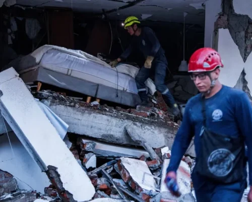 Terremoto na Colômbia deixa mais de 220 mortos e leva governo a decretar emergência