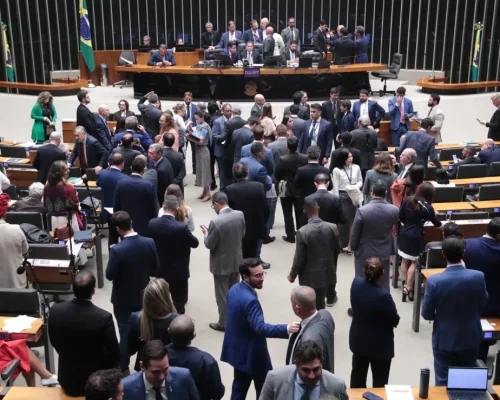 Câmara deve instalar hoje comissão sobre maioridade penal aos 16 anos