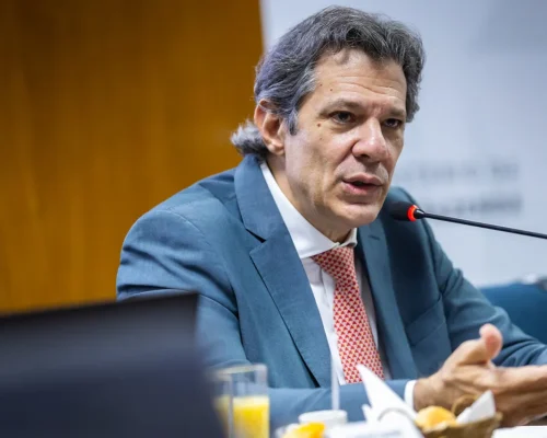 “Vaza daqui”, teriam dito PMs a motorista de Haddad em abordagem
