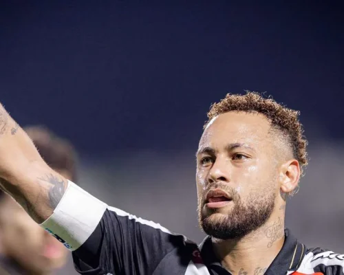 Neymar volta a ser decisivo e engata boa sequência no Santos pós-Copa do Mundo