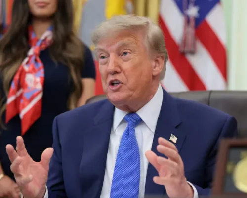 O que há embaixo do topete de Trump?