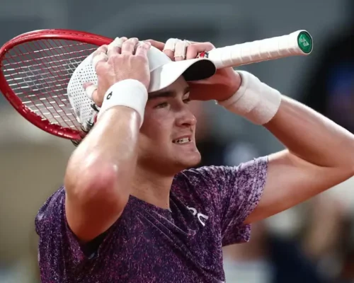João Fonseca desiste do Masters 1000 de Cincinnati após sentir incômodo no abdômen