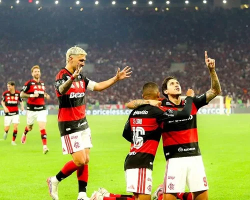 Flamengo elimina Cruzeiro em jogo com 3 golaços e se classifica para as quartas da Libertadores