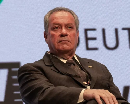 Presidente da CNI elogia diálogo entre Lula e Trump: “melhor caminho para se encontrar soluções”