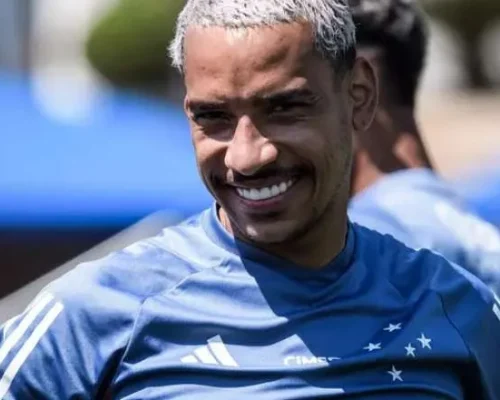 Matheus Pereira marca no último lance, Cruzeiro vence o Flamengo e ajuda o Palmeiras