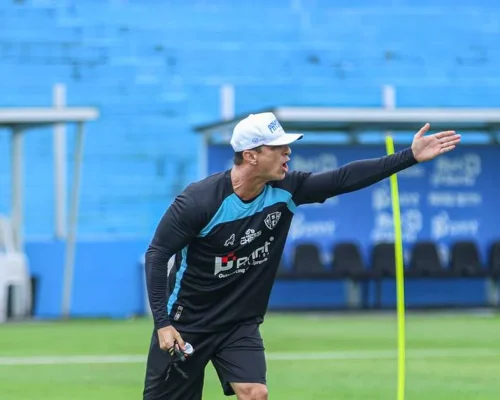 Júnior Rocha faz balanço positivo do Paysandu, mas admite que defesa preocupa: ‘Não vou sossegar’