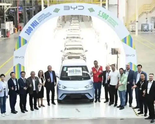 China passa a líder mundial na indústria automobilística com revolução dos carros elétricos