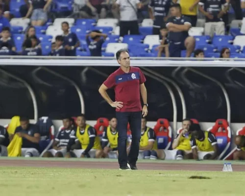 Condé lamenta chances perdidas e aponta falhas defensivas na derrota do Remo