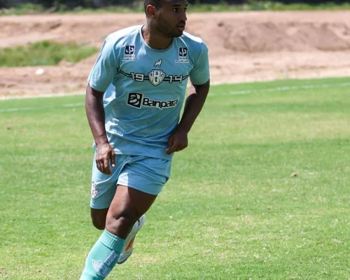 Edílson trata quadrangular como