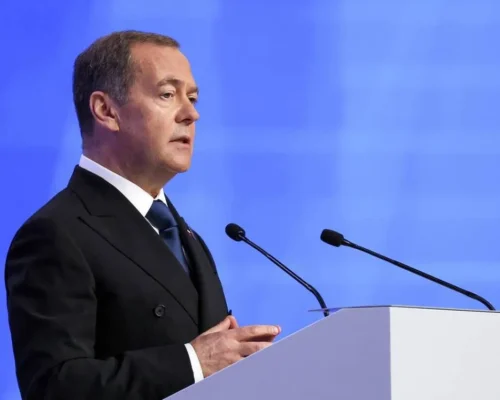 Medvedev afirma que líderes europeus  patrocinam terrorismo da Ucrânia