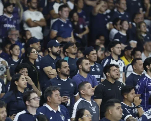 Torcida do Remo critica preços dos ingressos para o jogo contra o Flamengo: